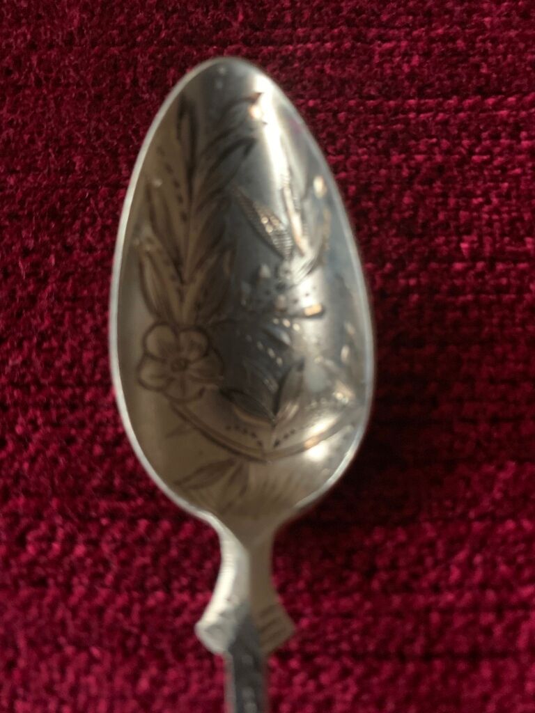 Set 12 teaspoons in solid silver