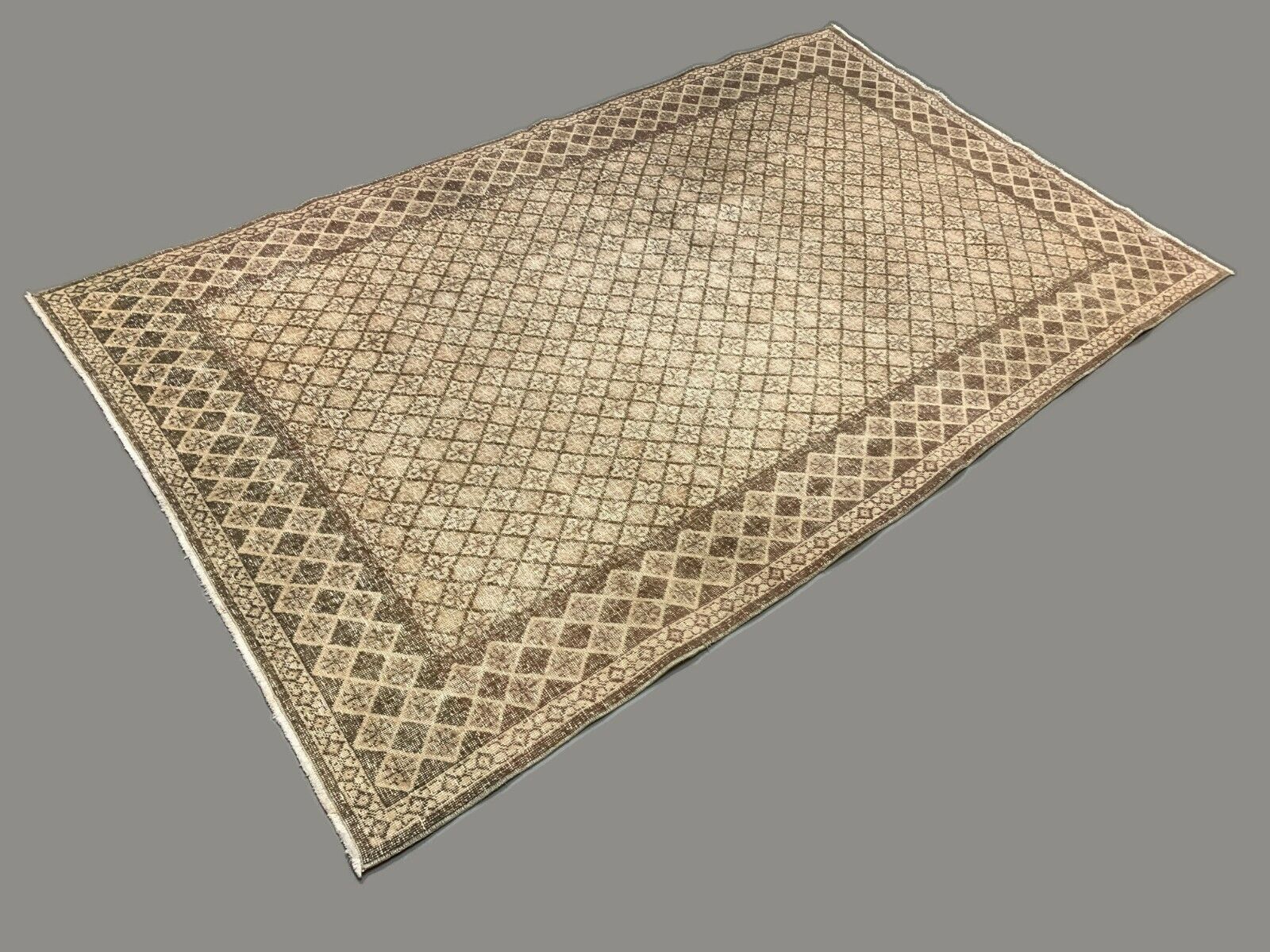 Turkish rug 225x137 cm wool