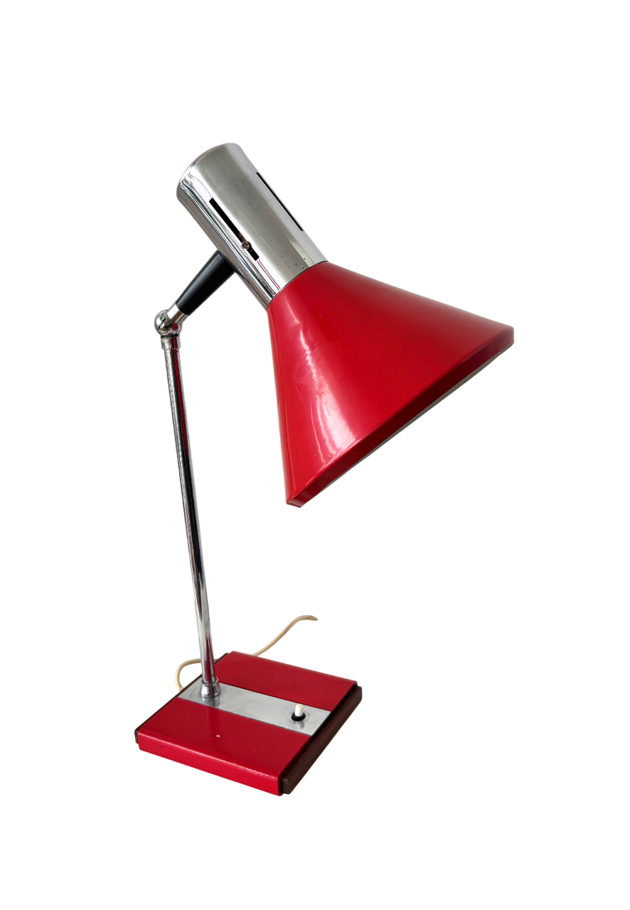 Italian desk lamp in wood and metal from the 1960s.