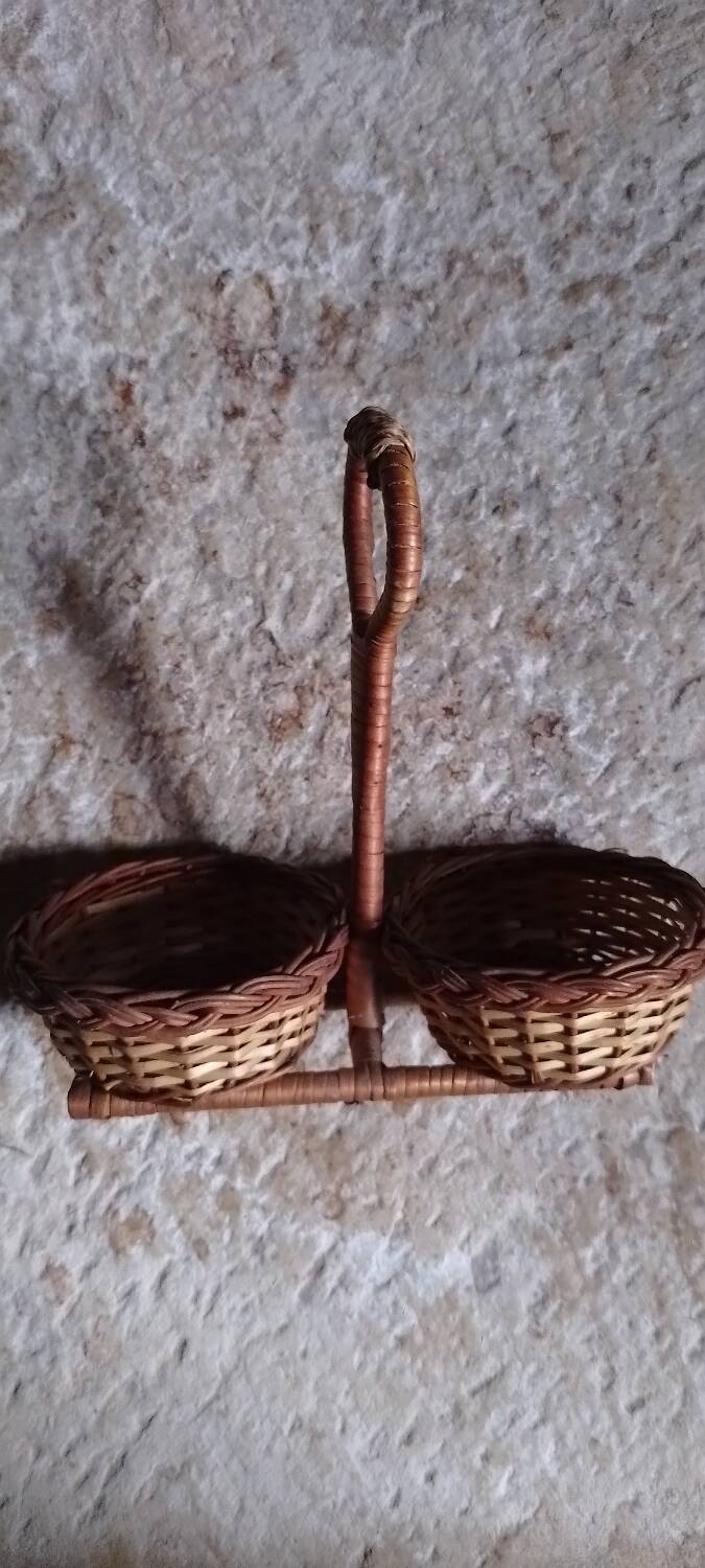 Small vintage wicker double basket