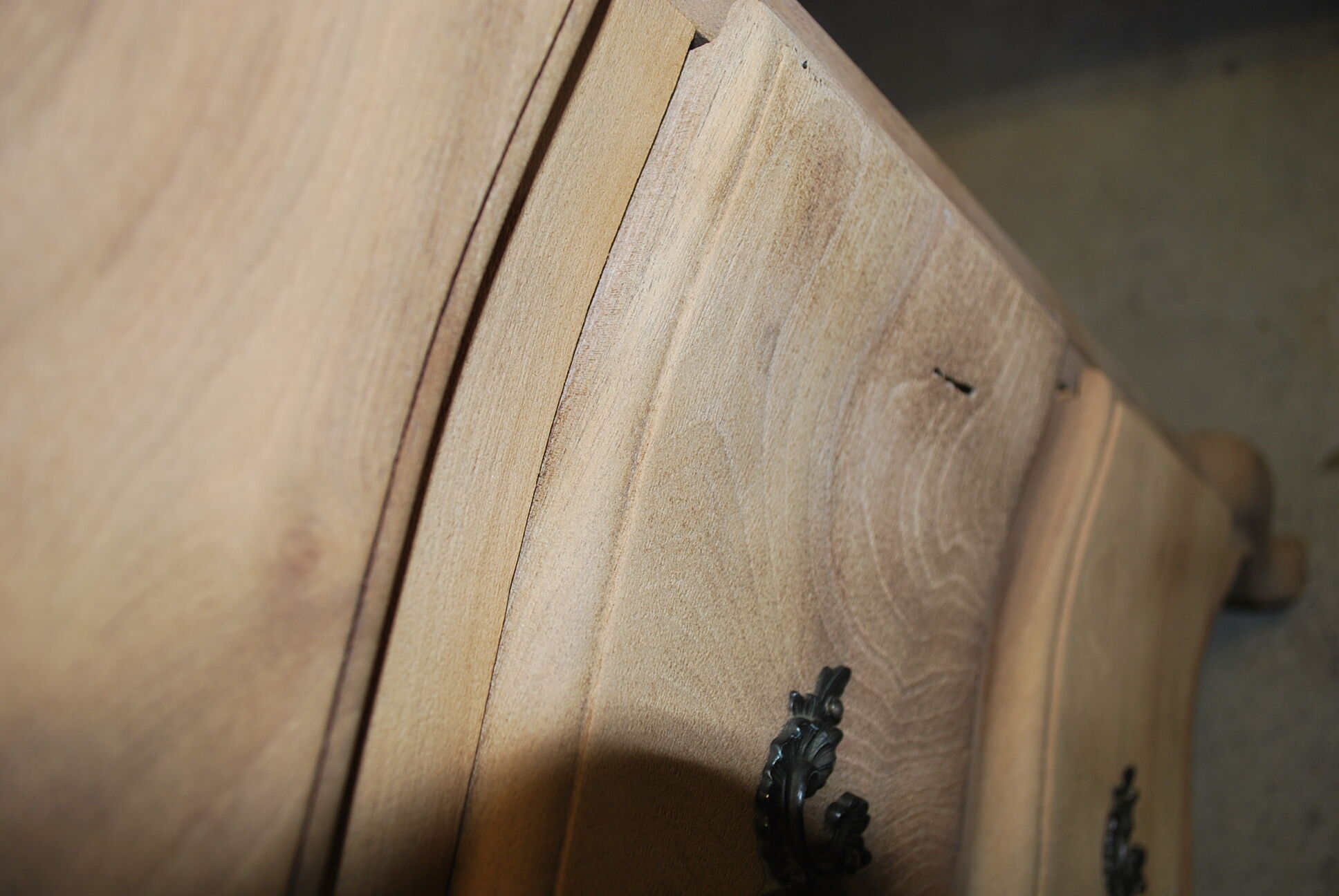 Chest of drawers Louis XV style raw wood