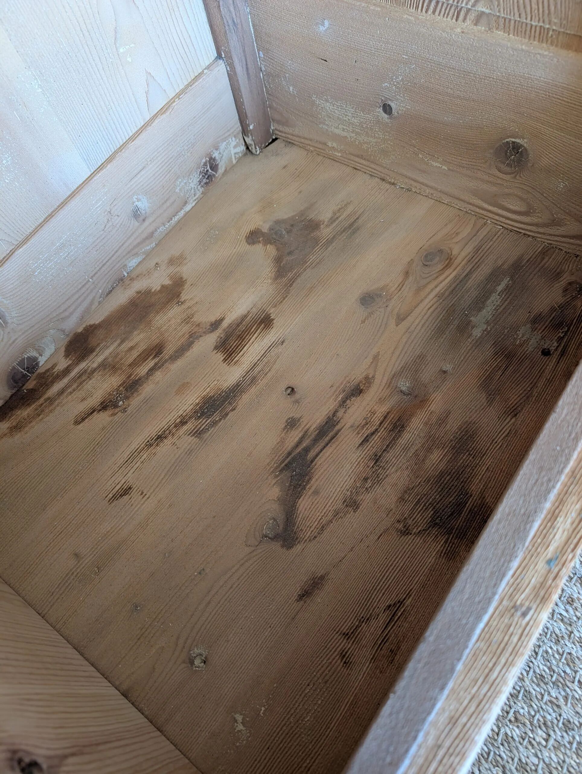 Large wardrobe - hanging space and shelves