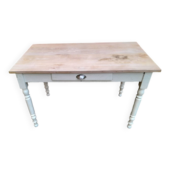 White farmhouse table