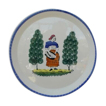 Dessert dish faience St Clément character décor