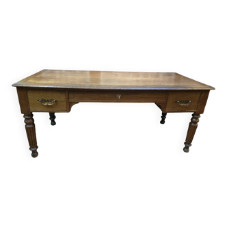 Oak desk with 3 drawers