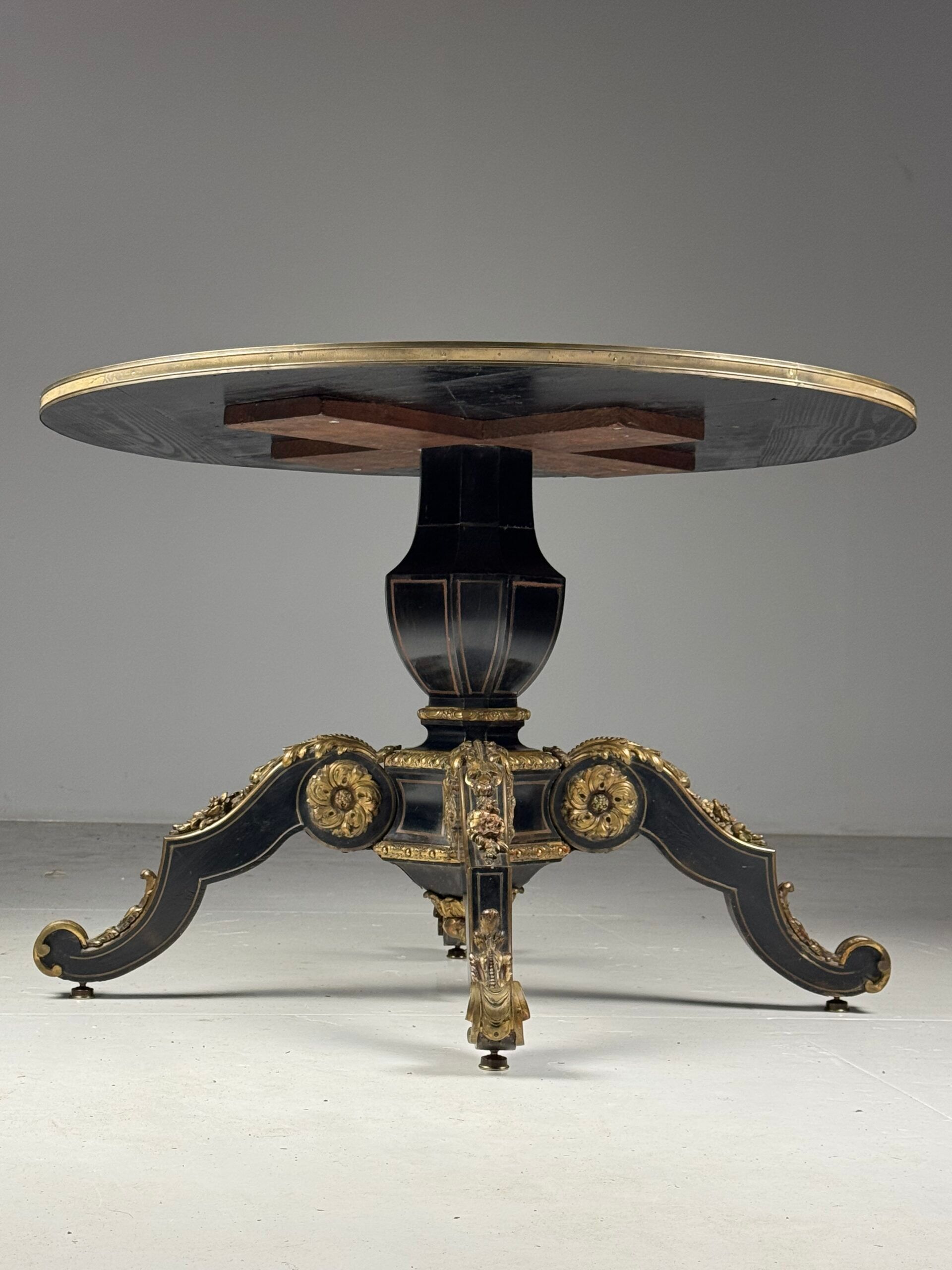 Table de centre Napoléon III, 19e siècle
