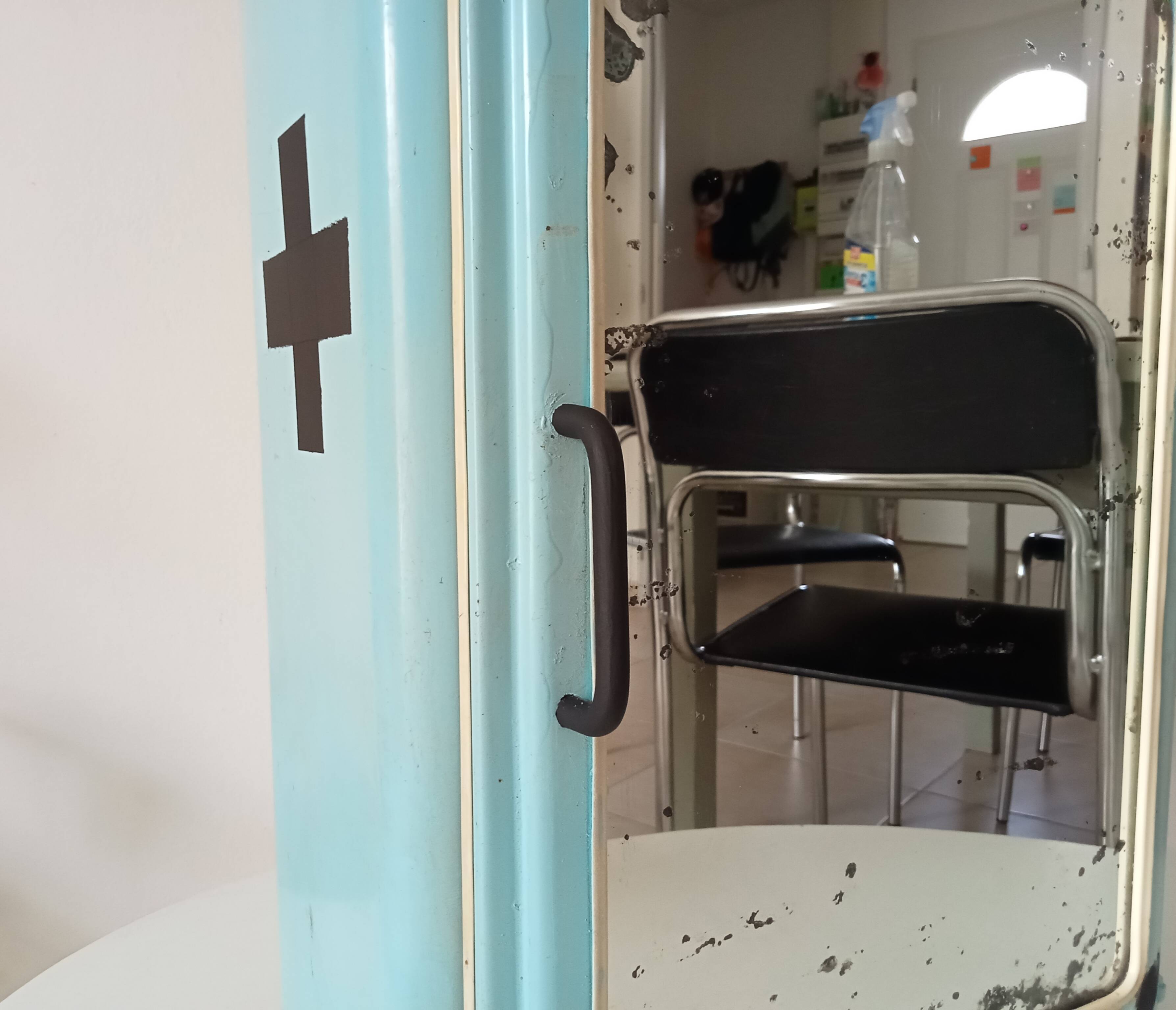 Vintage metal medicine cabinet from the 1950s