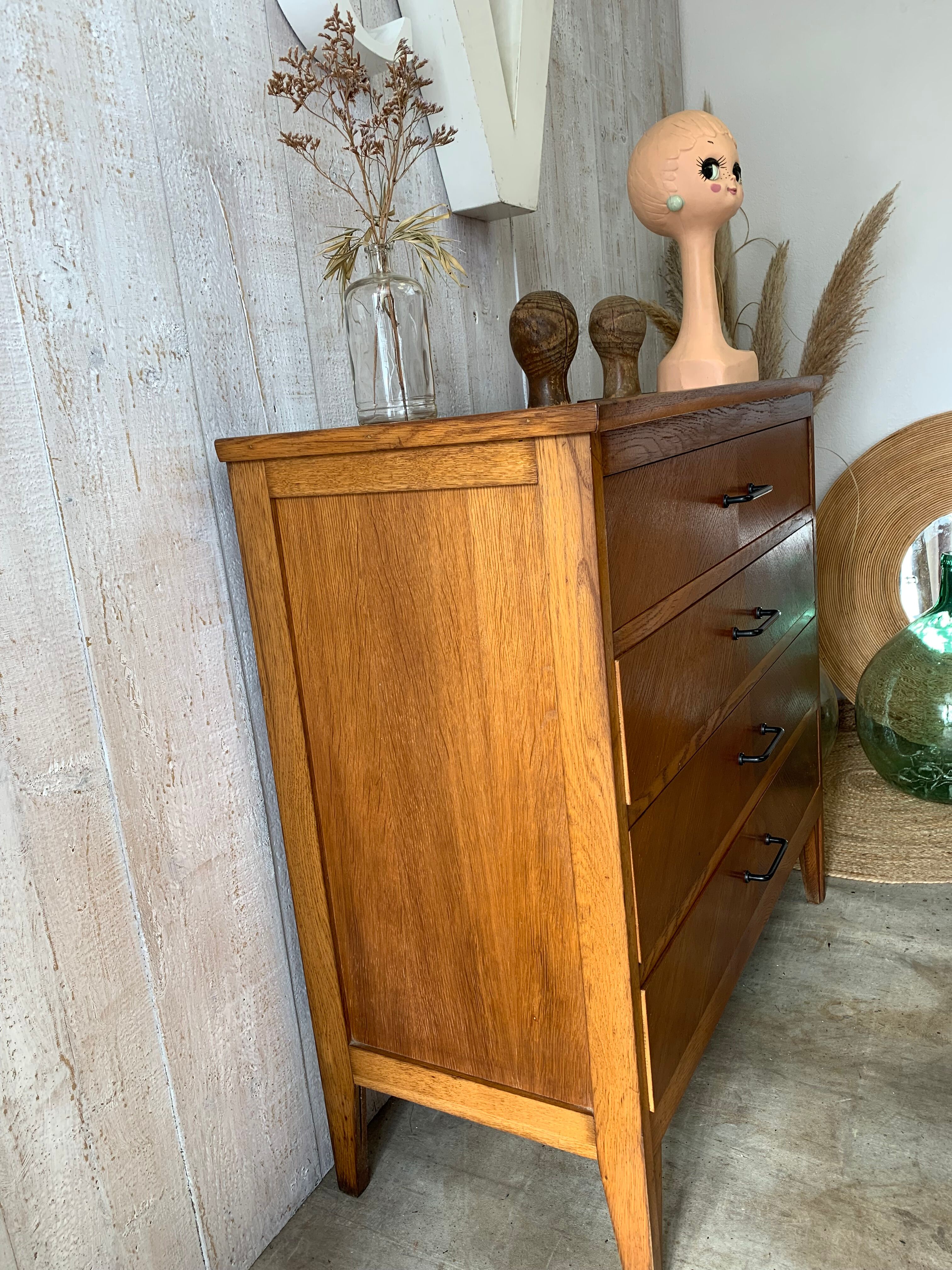 Vintage chest of drawers