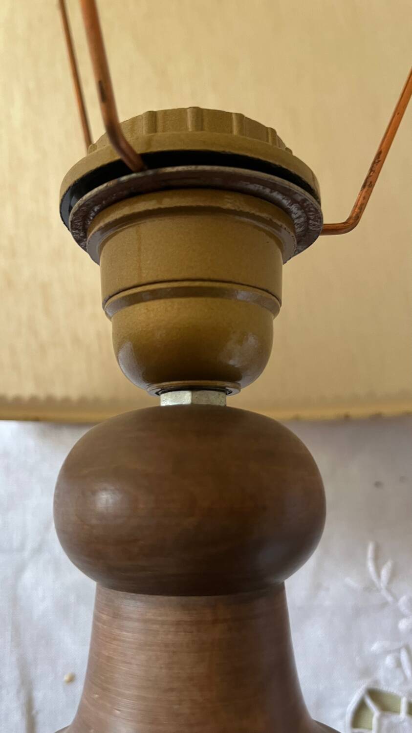 Vintage wood/metal table lamp