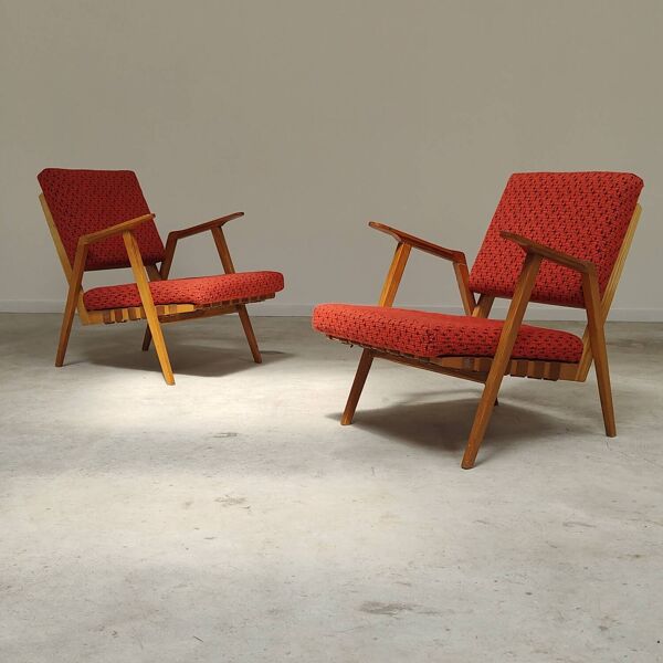 Paire de fauteuils Rouge chiné et bois par Uluv , Ex Tchécoslovaquie 1960
