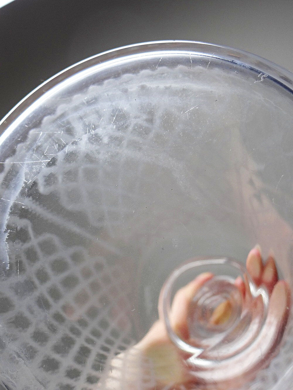 Engraved crystal carafe model "Alhambra" Baccarat from the years 1900-1920.