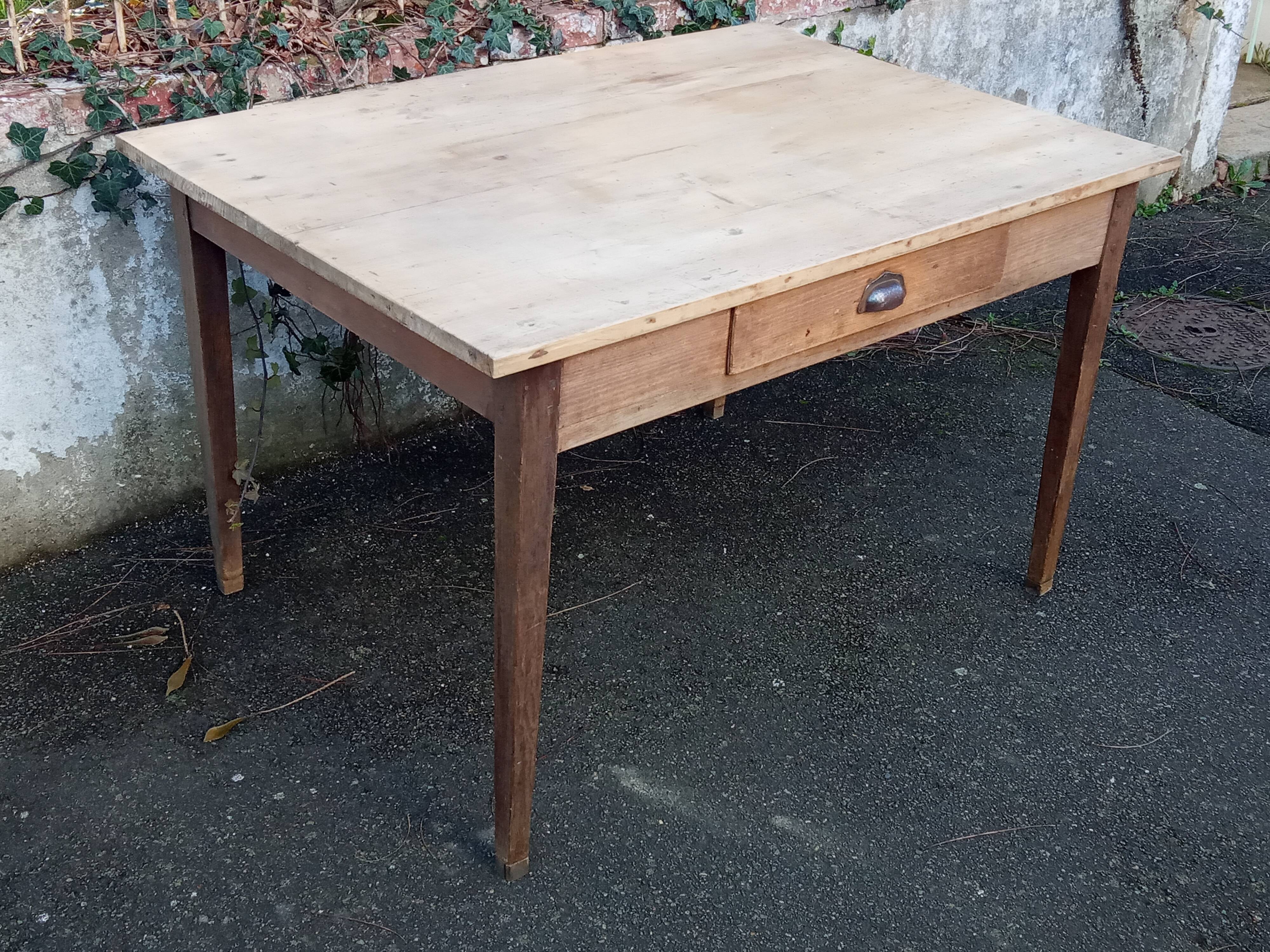 Extended farmhouse table, 8 people
