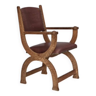 Années 1950, design danois, fauteuil retapissé, cuir marron naturel, bois de chêne.