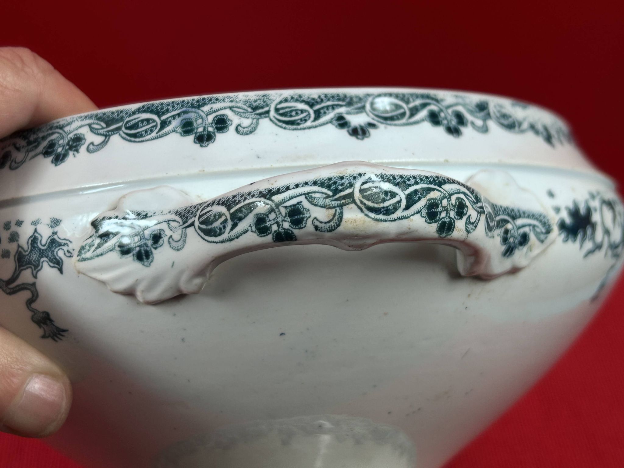 Soup tureen or vegetable dish Modern Style by Hamage Saint Amand