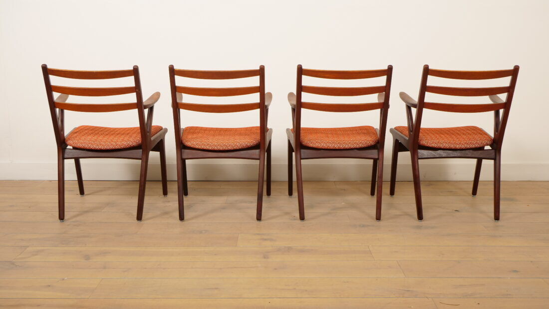 Set of 4 Danish teak dining chairs | 1960s