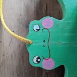 Frog to pull
