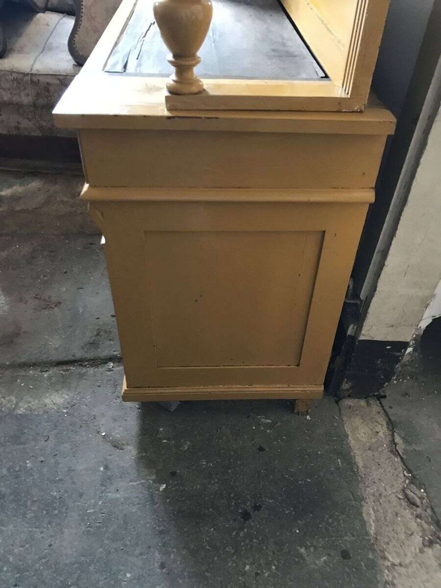 Pine wardrobe painted in straw yellow ochre - period piece from 1890-1919, antique style.
