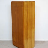 Armoire en pin massif de la Maison Regain, années 70