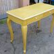 Table jaune à 2 tiroirs