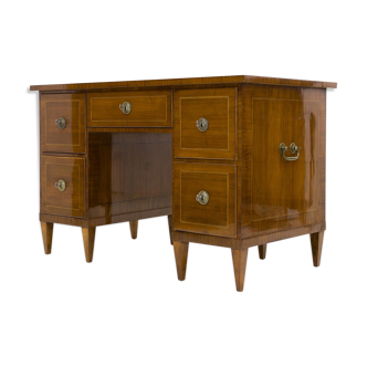 Bureau veneuré en noix Biedermeier antique