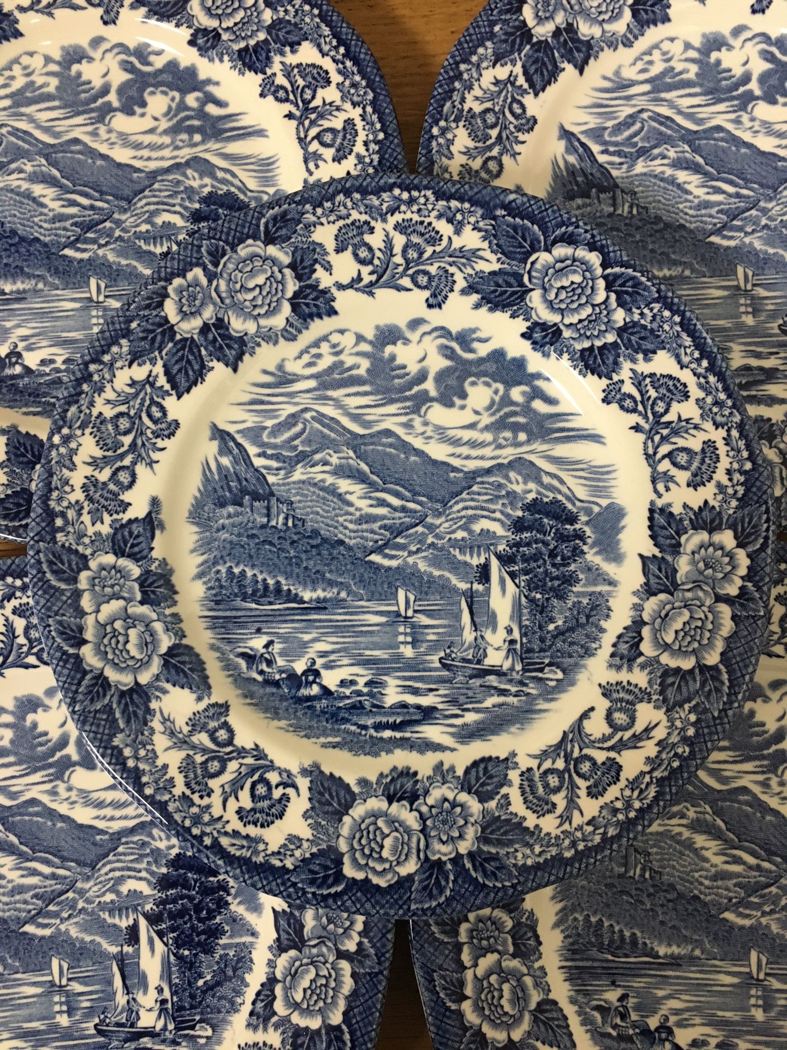 6 dessert plates "Lochs of Scotland" Wedgwood