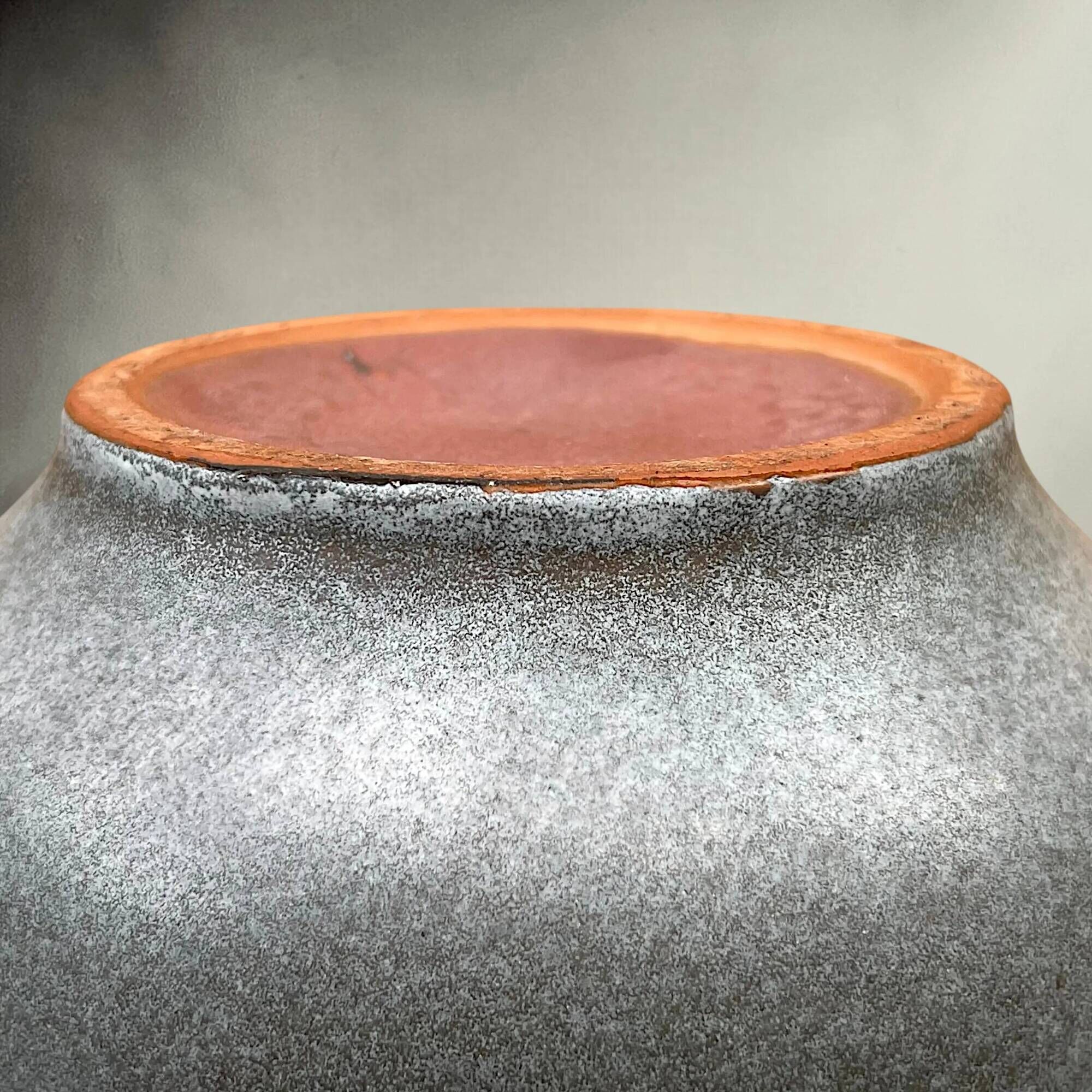 Vase Carstens Tönnieshof 1532-34 in red and grey fat lava ceramic – 1960s