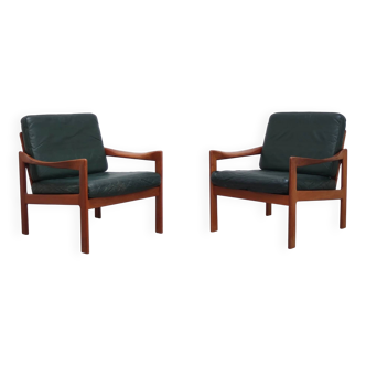 Danish pair of easy chairs by Illum Wikkelsø for Niels Eilersen, 1960s