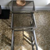 Giggle table