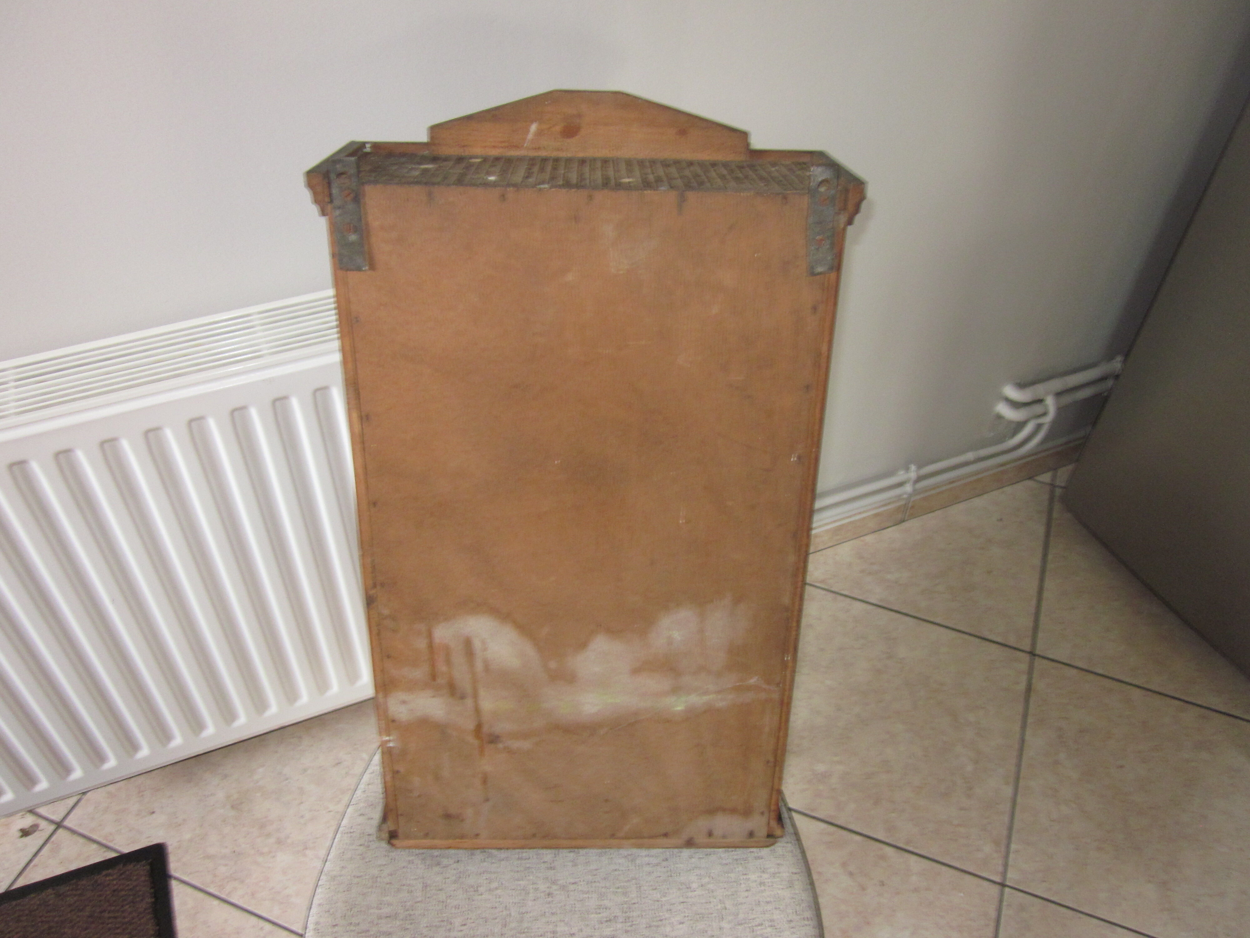 Toilet cabinet of the 1930s