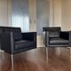 2 fauteuils de salon modernistes allemands en cuir noir et acier de Walter Knoll