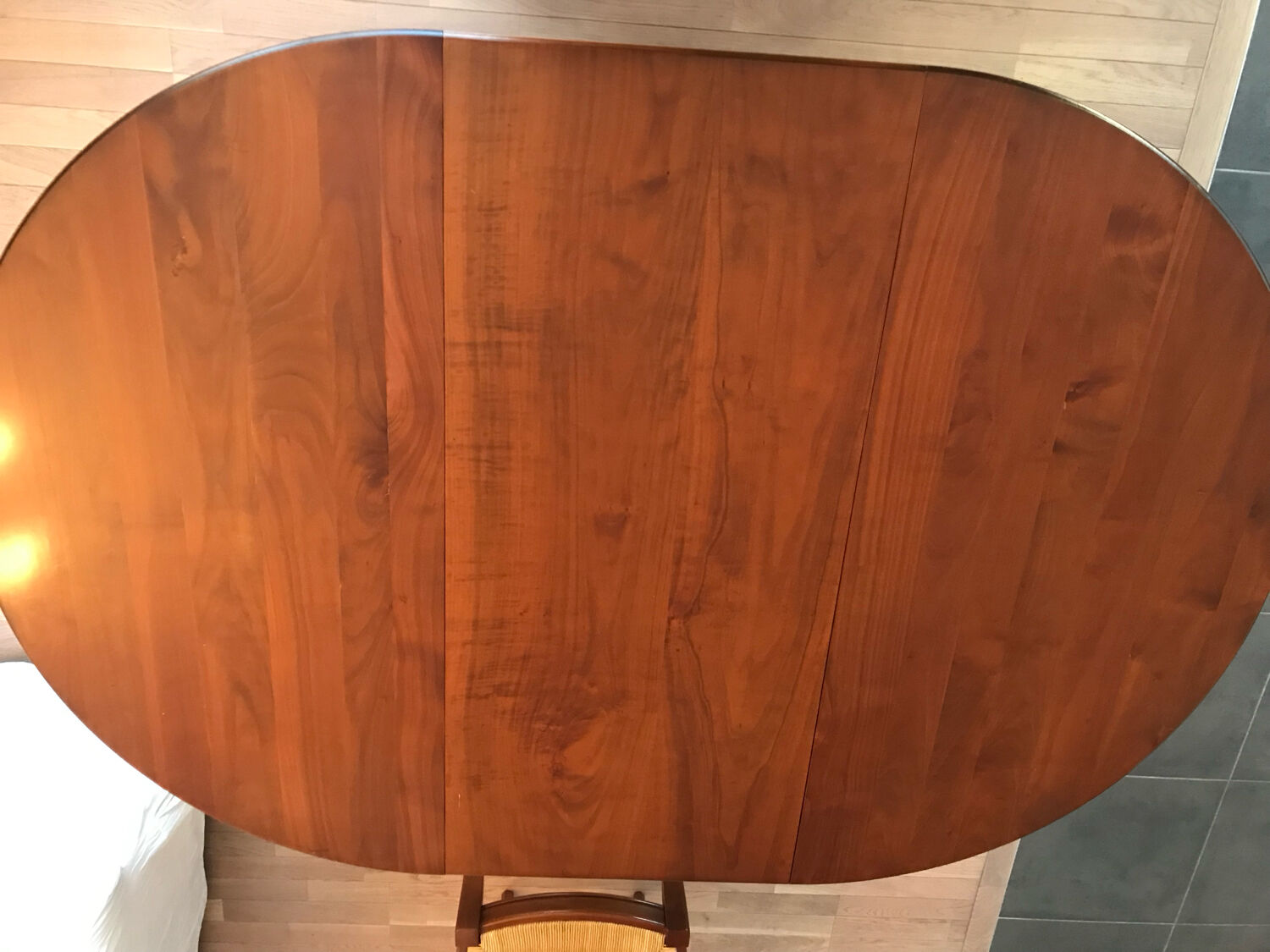 Round table and 2 cherry wood extensions