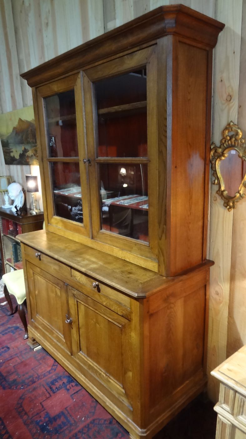 Two-body sideboard XIXth in oak 150 x 224 cm