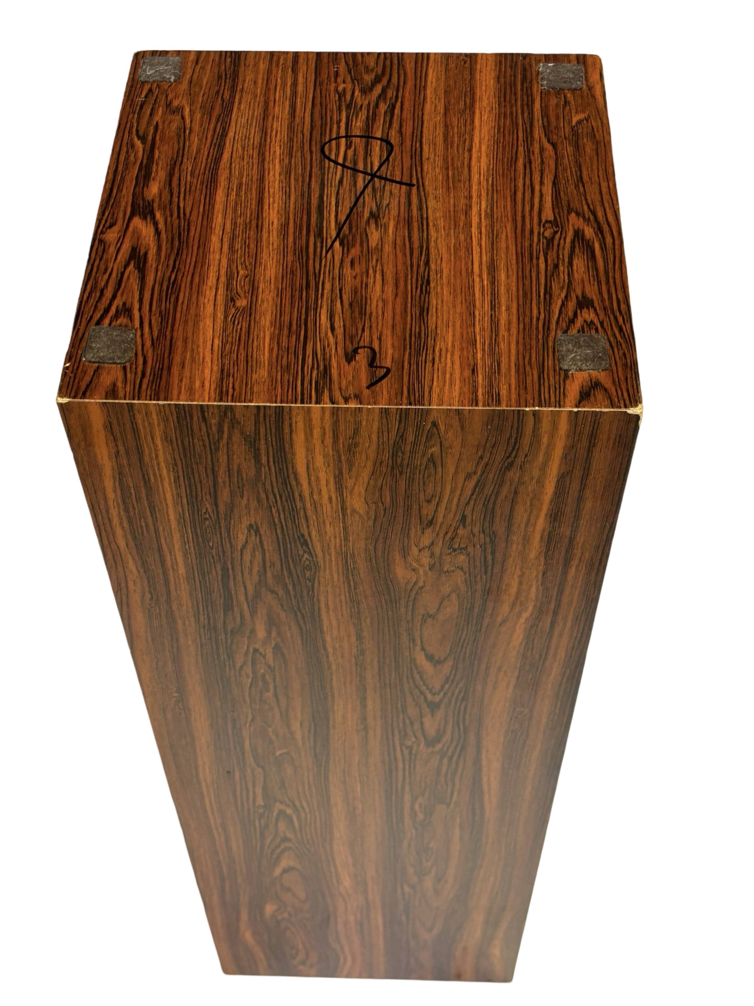 Vintage plant column in rosewood veneer 80s design