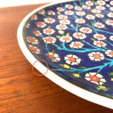 Kutahya collector's plate with Iznik Ottoman motifs