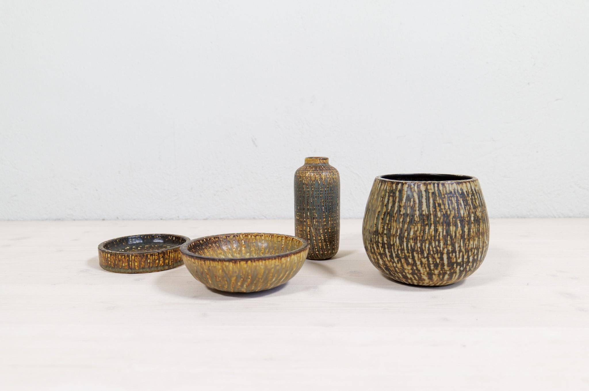 Modern Ensemble from the Mid-Century of 4 Ceramic Pieces Rubus Gunnar Nylund Rörstrand, Sweden