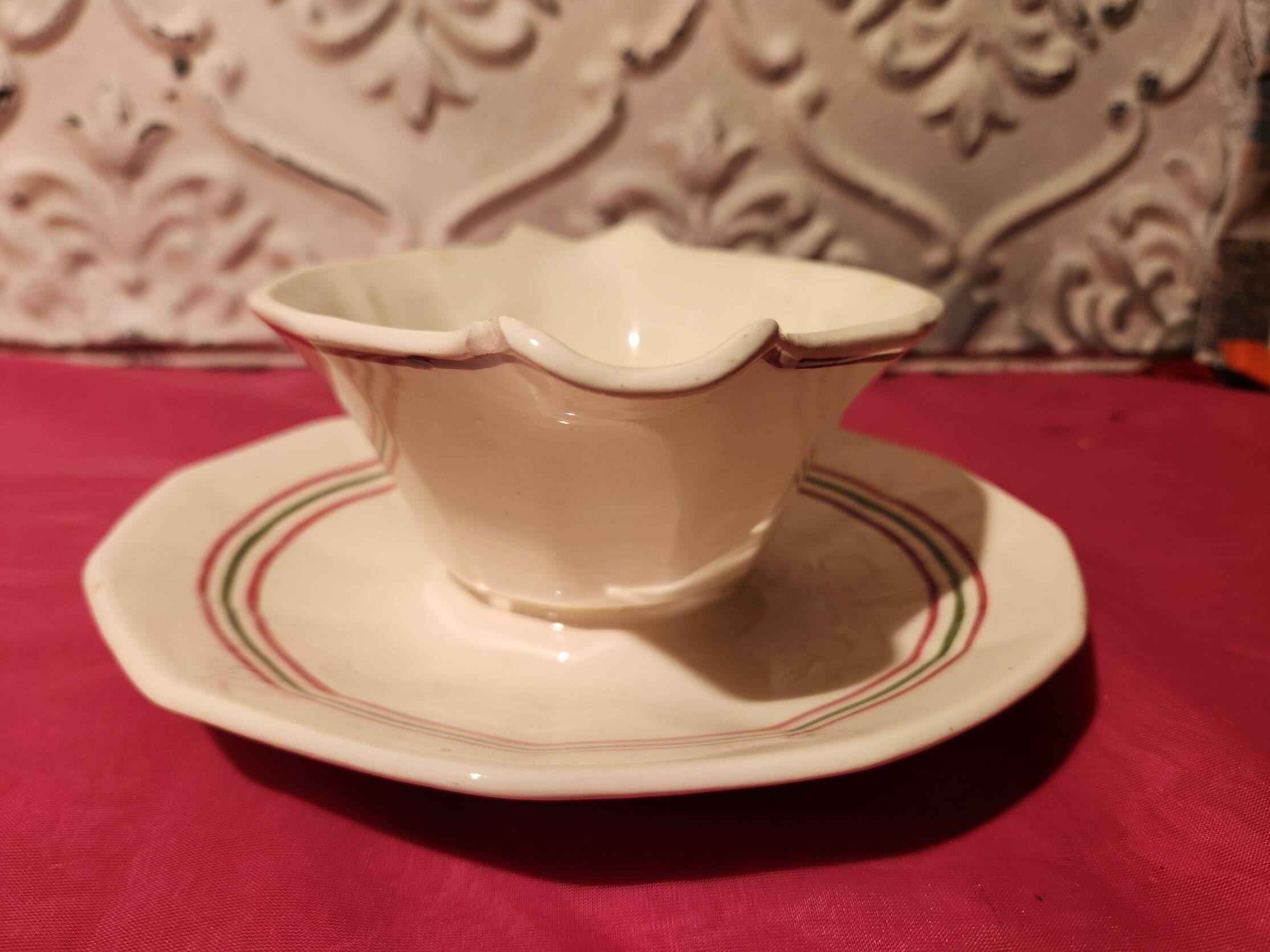 Armelle sauce boat Sarreguemines hand-painted