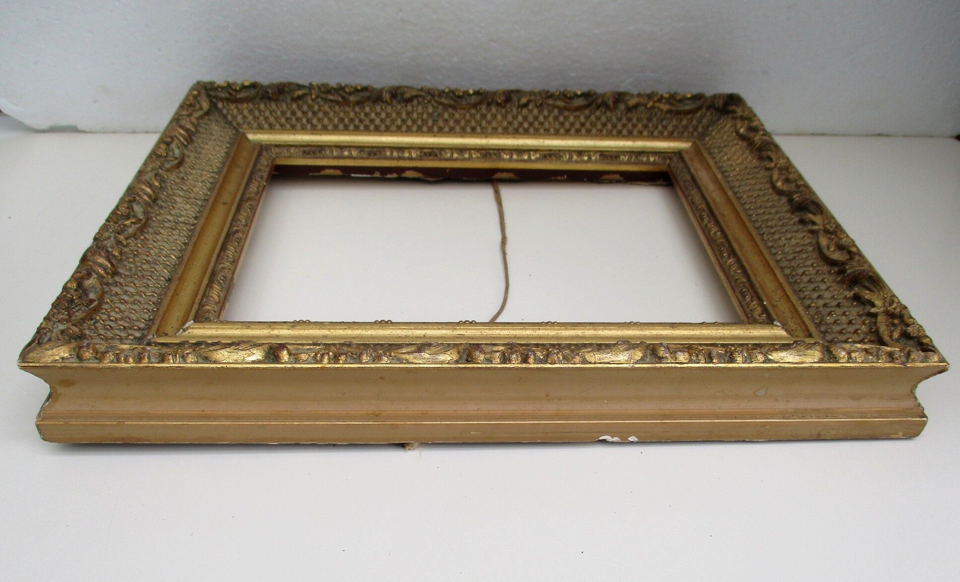 Vintage gilded wood frame for subject 134 x 182