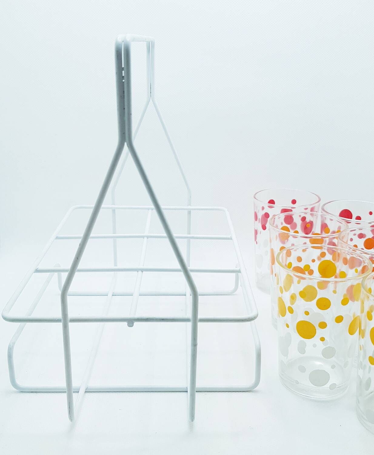 6 polka dot juice glasses in carrier