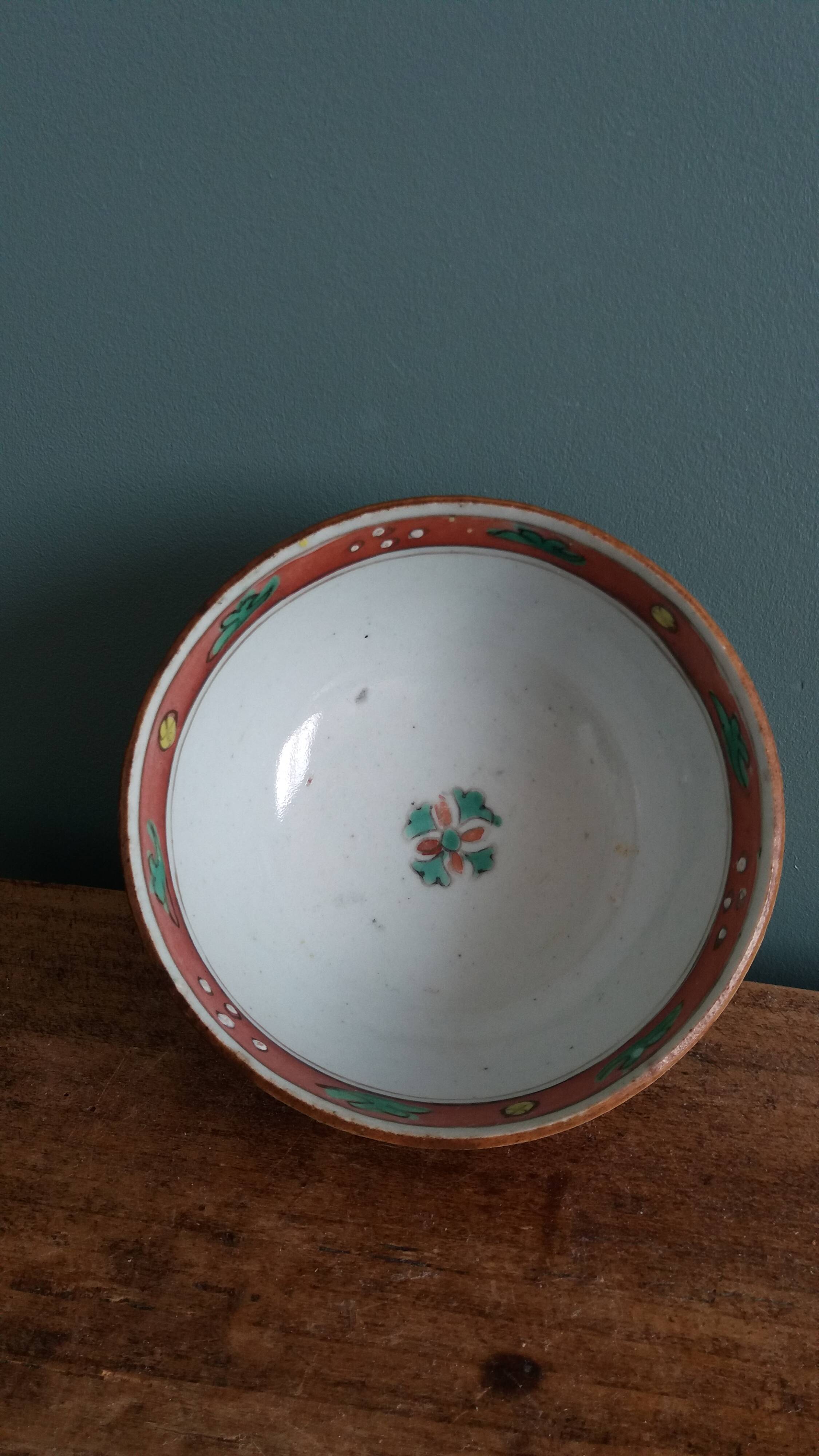 Ancient Chinese ceramic bowl from the 19th century in Bencharong style.