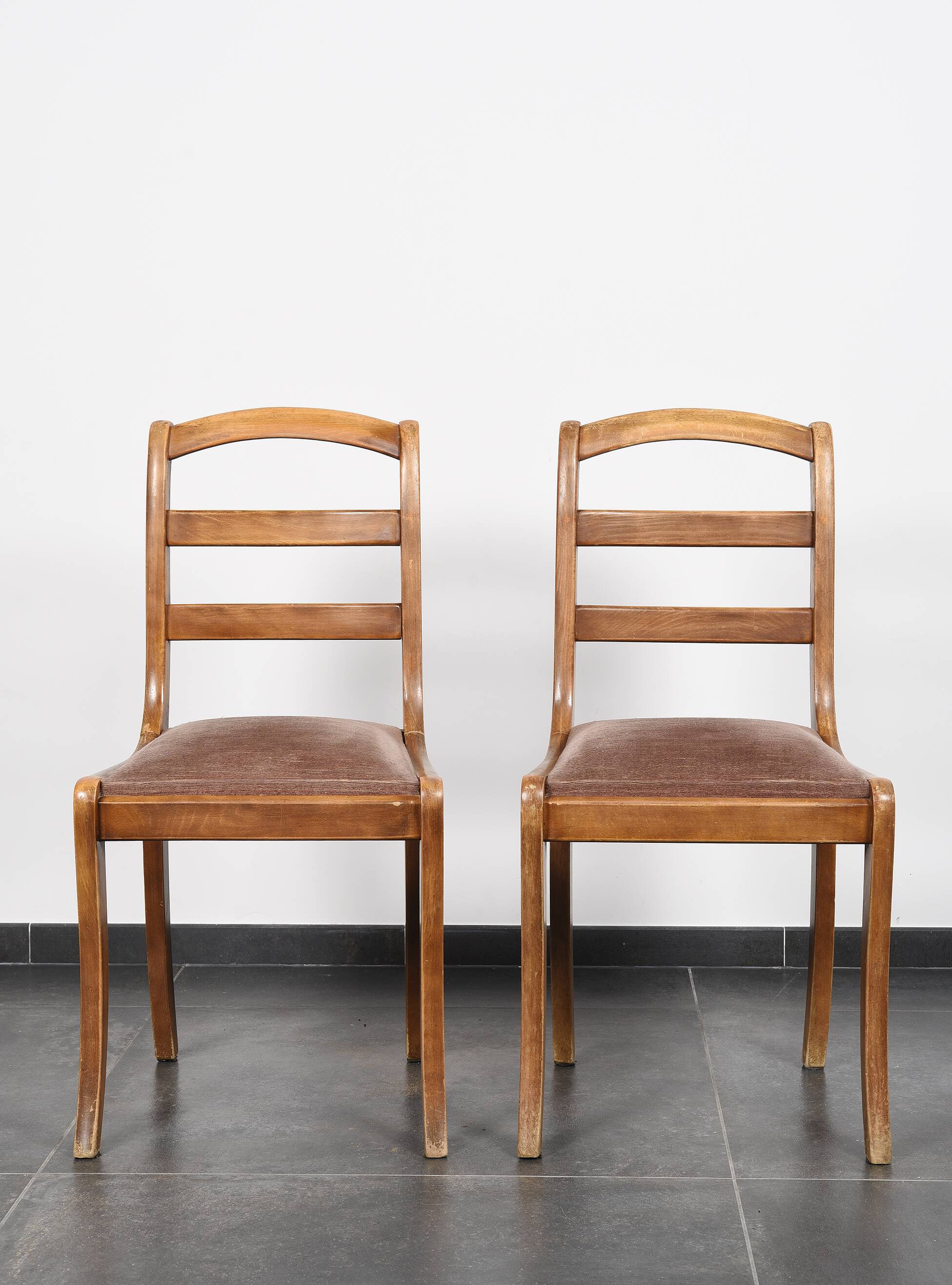 Barrette chairs with saber legs, set of 4