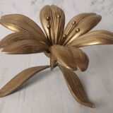 Brass ashtray fleur de lys with petals