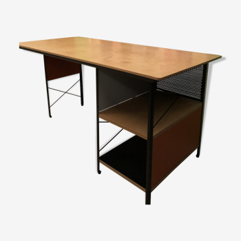 Bureau EDU par Charles et Ray Eames pour Vitra 1949