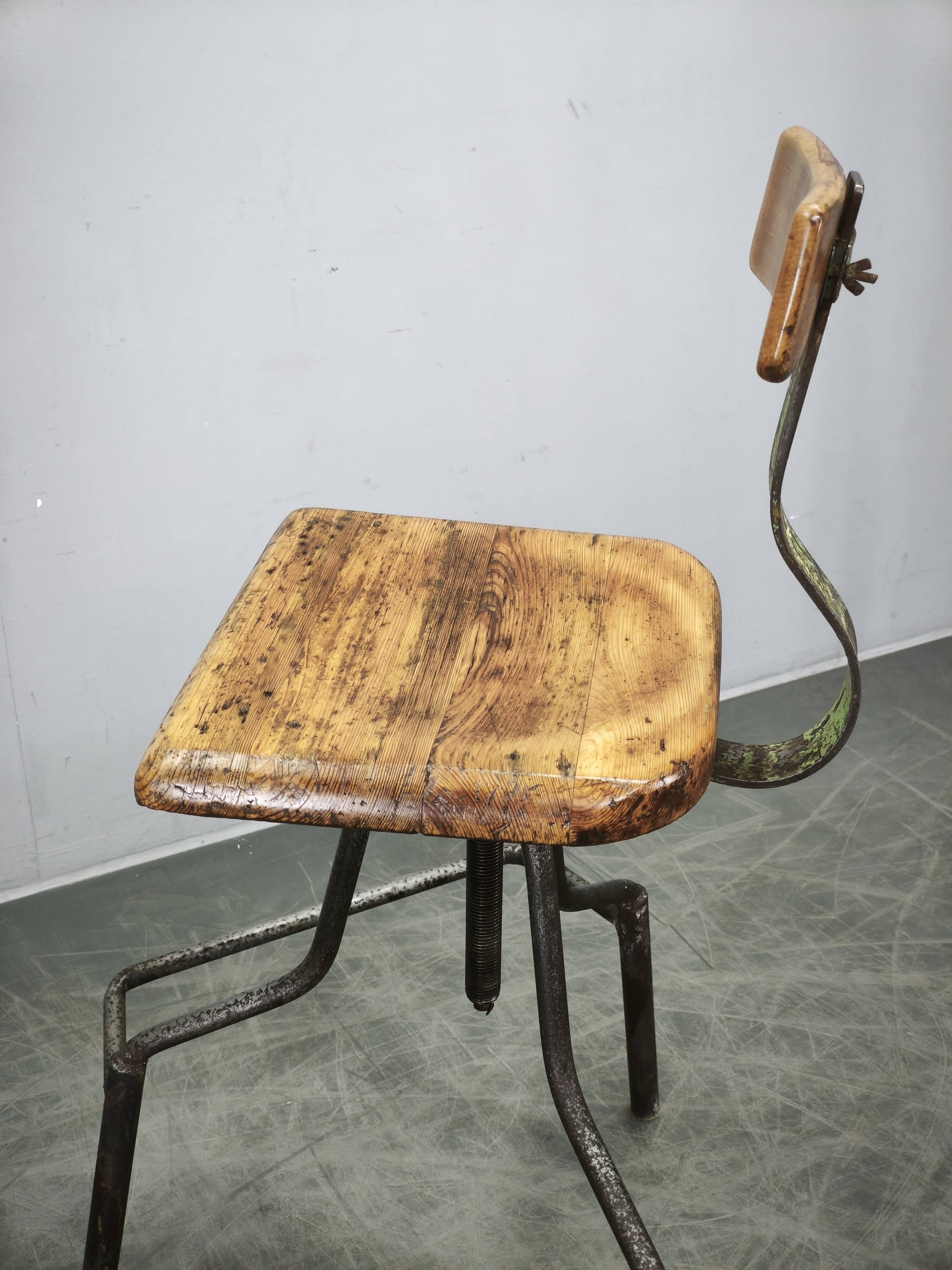 1940s Czechoslovak Industrial Height Adjustable Swivel Workshop Chair