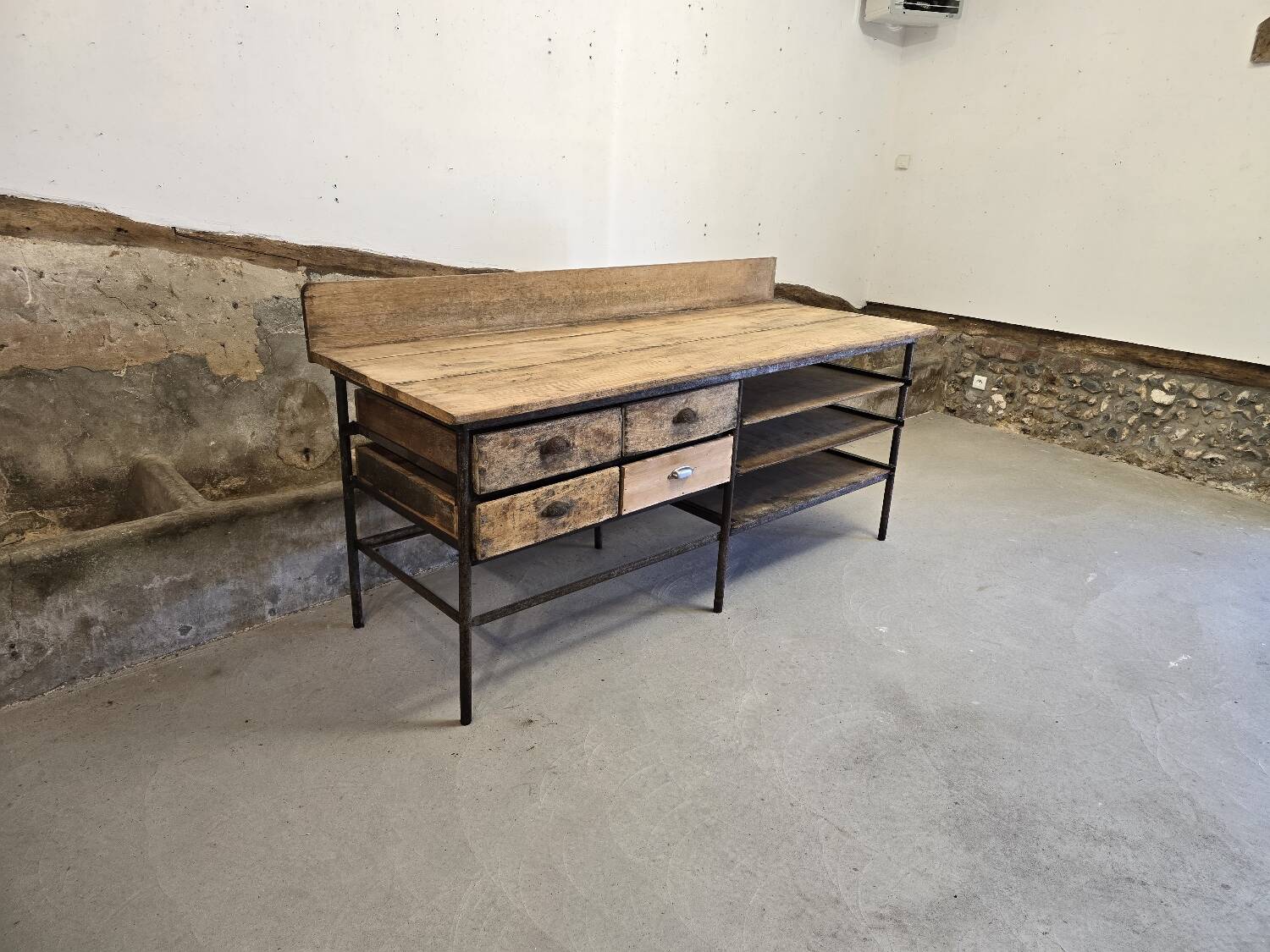 Baker's table circa 1940