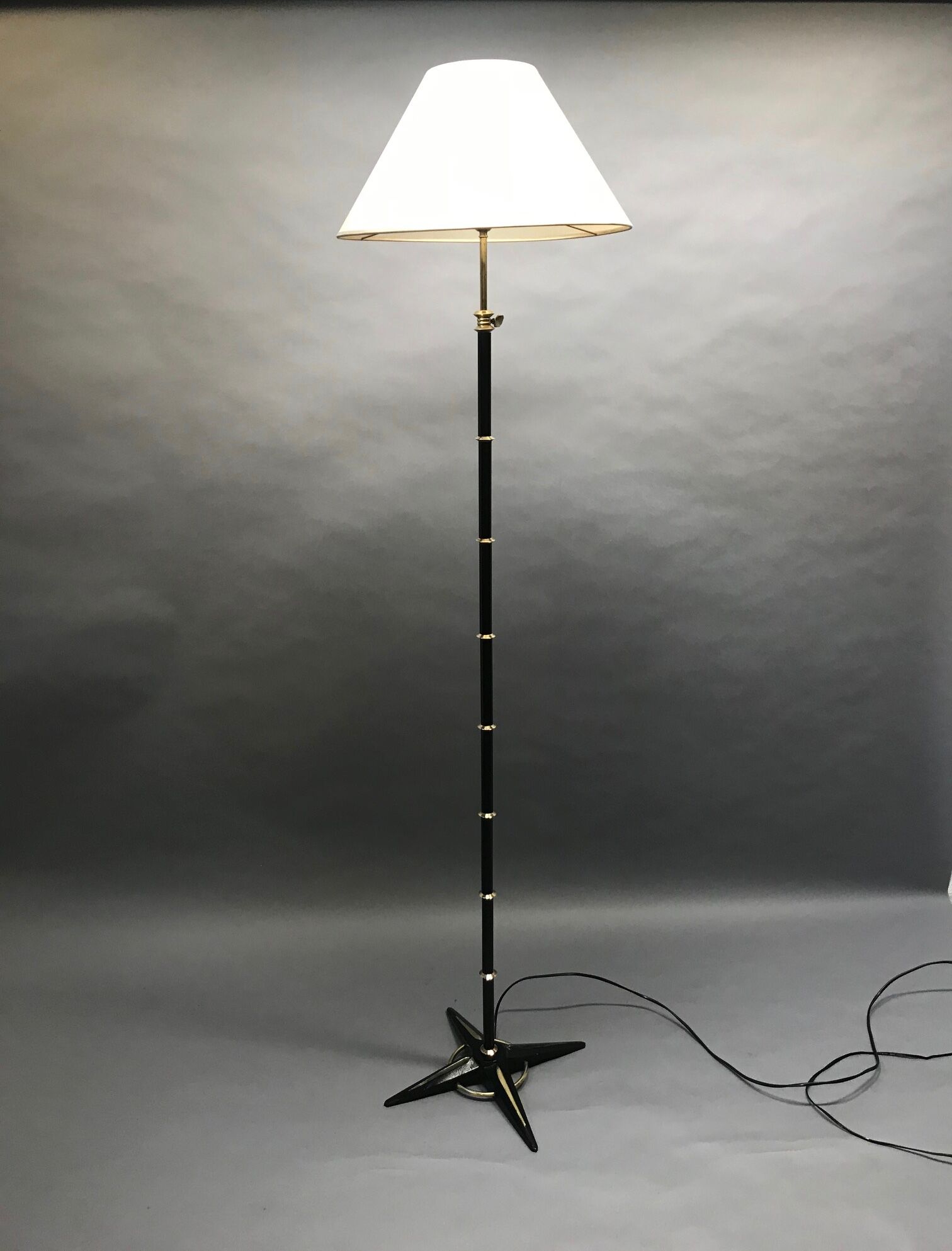 Lampadaire de Gilles Sermadiras pour la galerie Maison et Jardin
