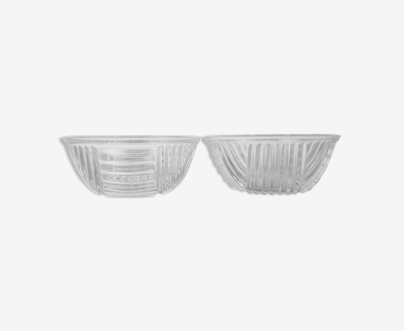 Lot 2 petites coupelles en verre moulé