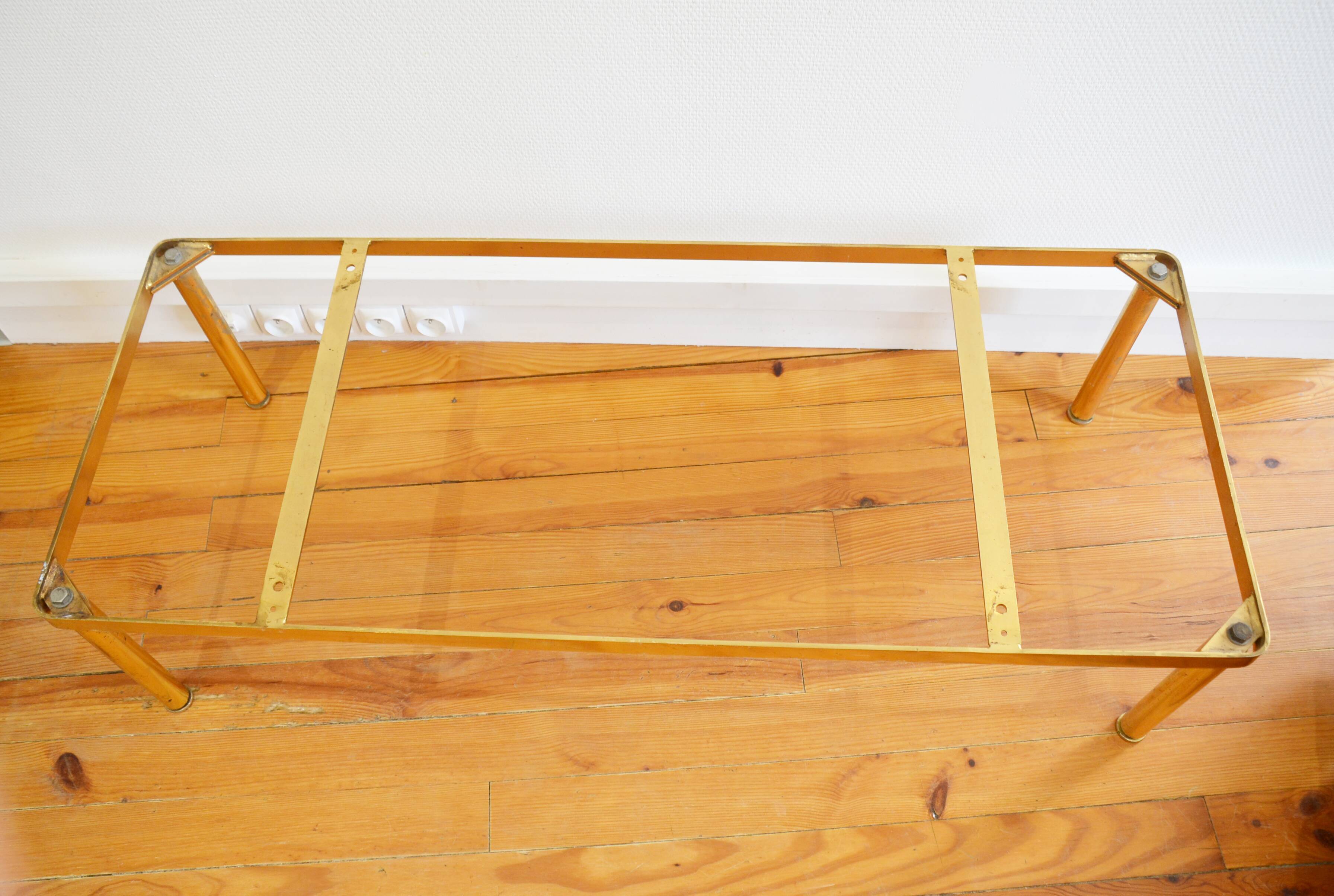 Coffee table in marble and gilded metal 70s