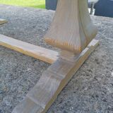Dining table style solid oak monastery
