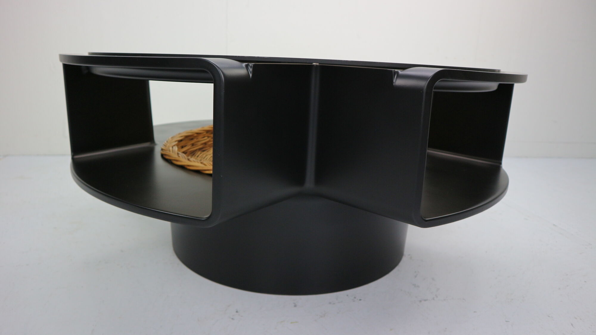 Space Age Ufo coffee table by Jean Maneval, Meubilier De France, 1960