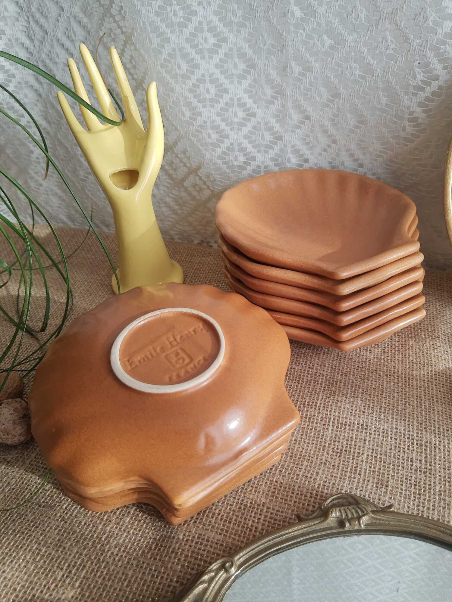 Set of 12 scallops in cognac sandstone Émile Henry - vintage